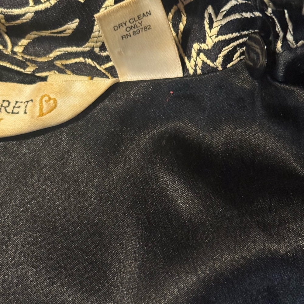 Vintage Victoria Secret Collection RARE Gold and Black Roses Robe: Size Small - Picture 4 of 12